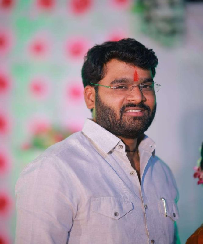Sachin Hargude Co-Founder of Jogeshwari Misal.jpeg